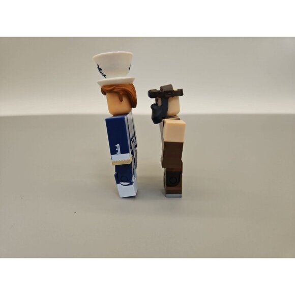 Roblox Figures Astral Hearts Ames Madeus Hatter Vesteria Blacksmith Lot Of 2 - Picture 3 of 5